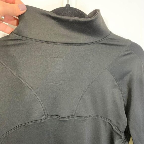 Woman’s running/athleisure layer. Black size large. Zipper mock neck. Ne… - Picture 6 of 10